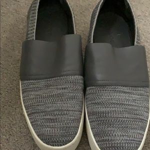 Gray Vince Ward knit platform slip on sneakers 8.5
